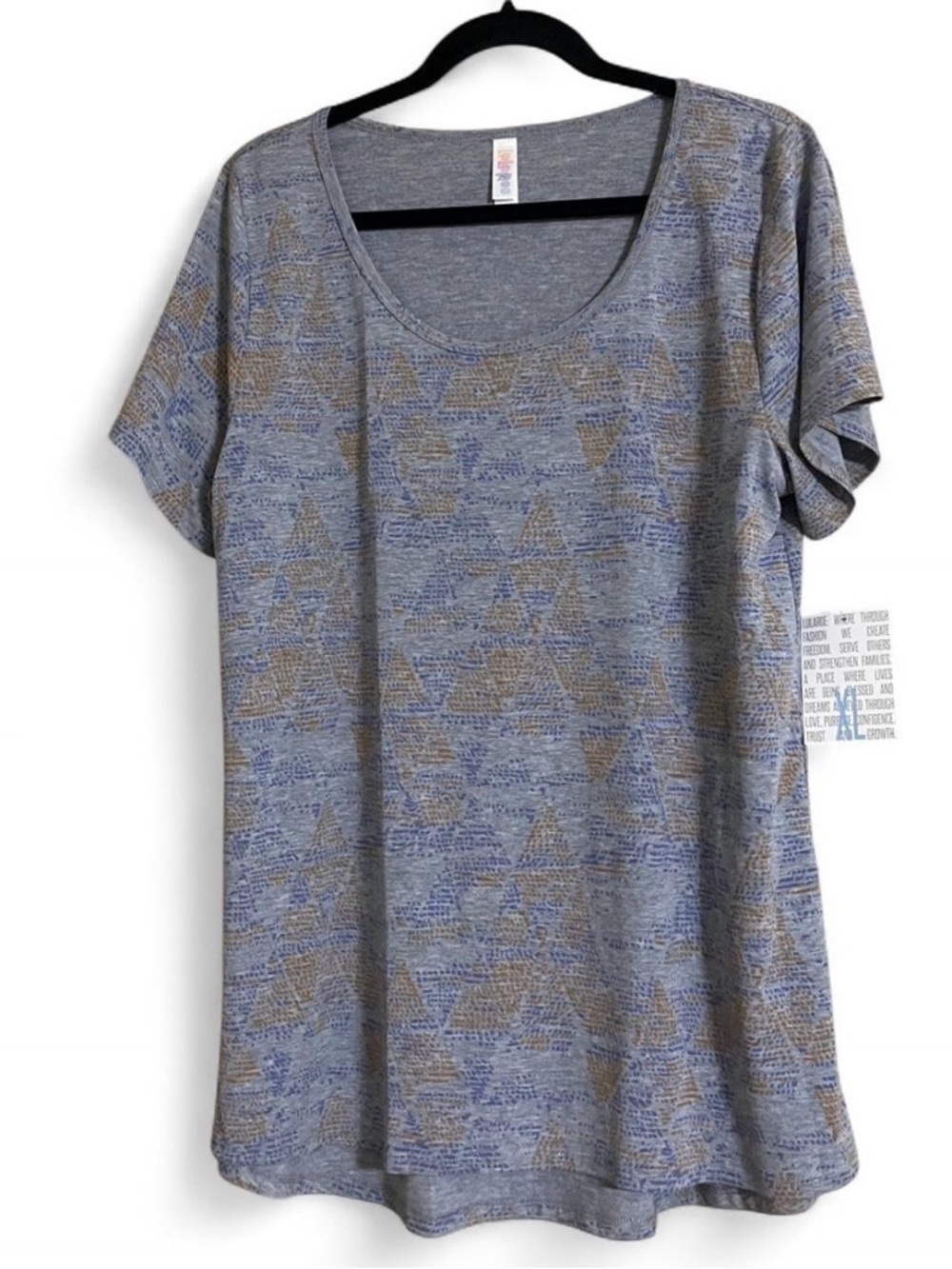 LuLaRoe Top Sz XL CLASSIC T Geometric Print High/Low Hem Short Sleeves Casual
